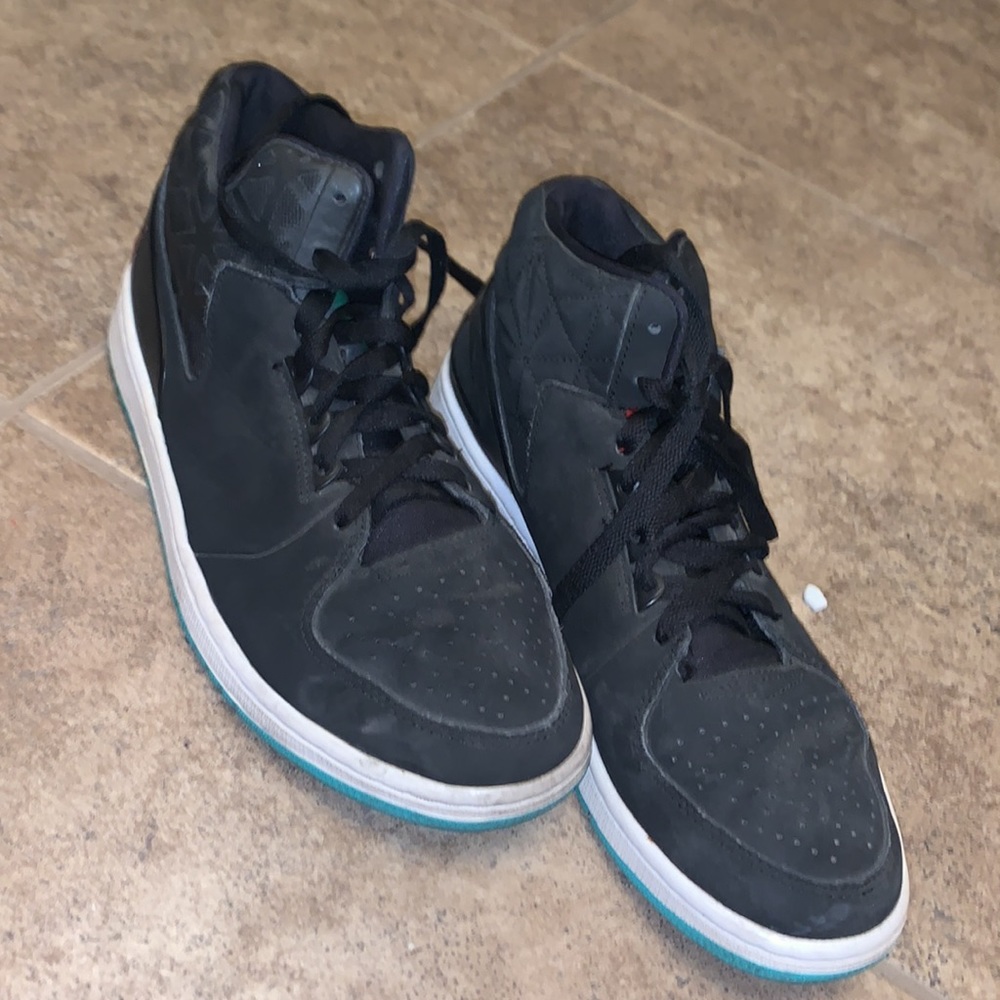 Jordan High Tops - Picture 3 of 3
